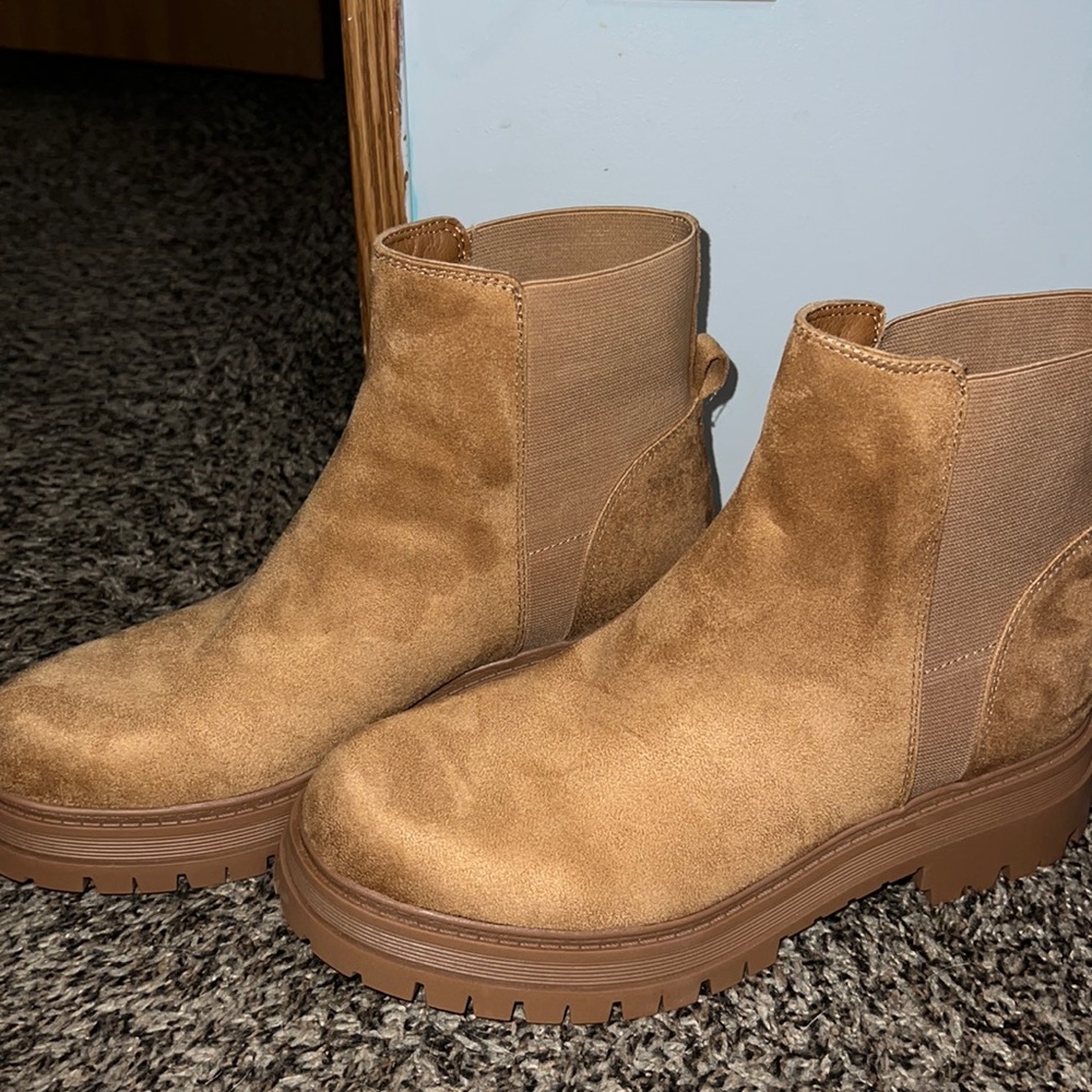 Women’s boots